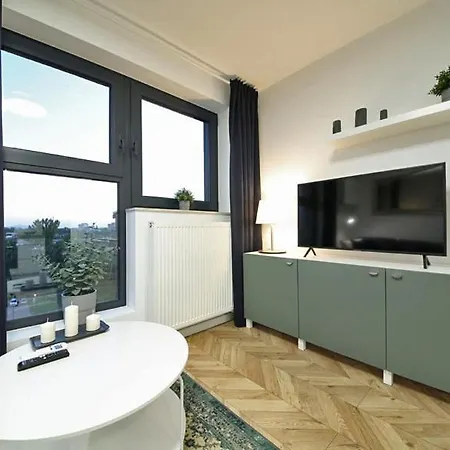 Modern In A Great Location Vratislav